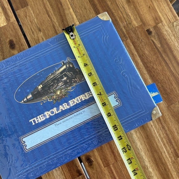 Hallmark The Polar Express Keepsake storage box. NEW - Picture 11 of 13